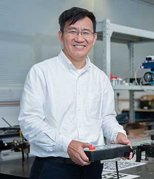 Li Zexiang Chairman and Co-founder Googol Technology